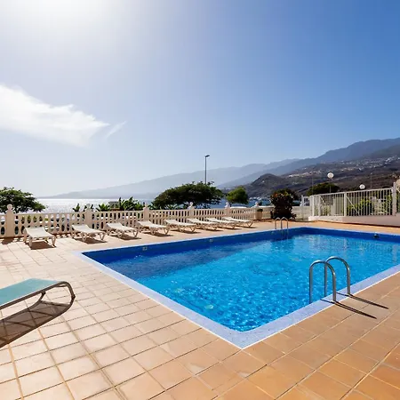 Beachfront With Communal Swimming Pool And Parking Radazul